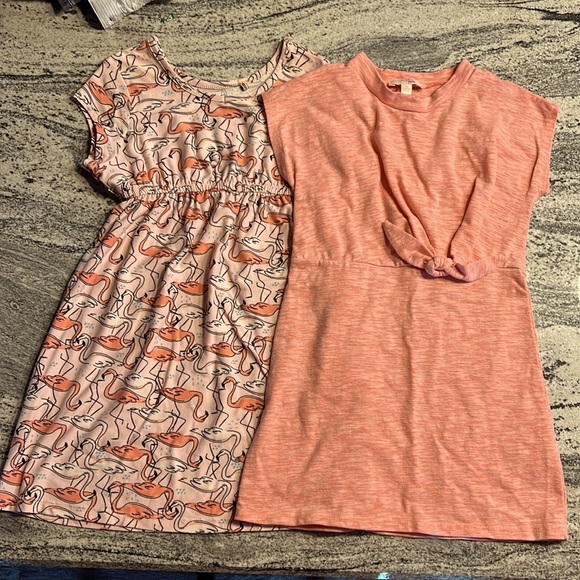 Two summer dresses size 5 in excellent like new condition. Salmon pink color - Picture 1 of 7
